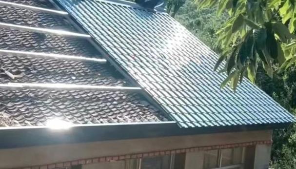 不锈钢暗扣瓦作为一种兼具美观与实用性的建筑材料,近年来在建筑行业